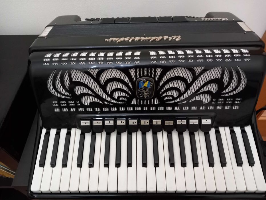 Acordeão Weltmeister Caprice