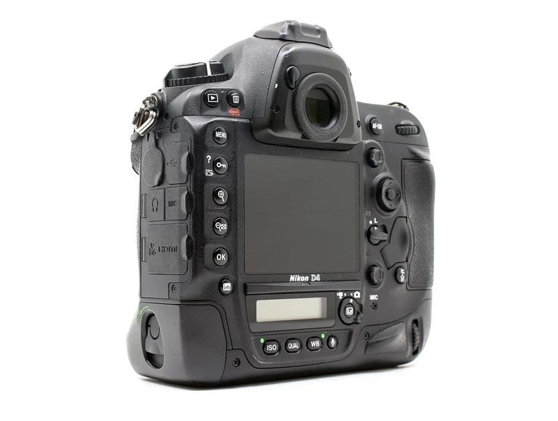 Nikon D4 Full Frame – Como Nova – Cerca de 100.000 Disparos