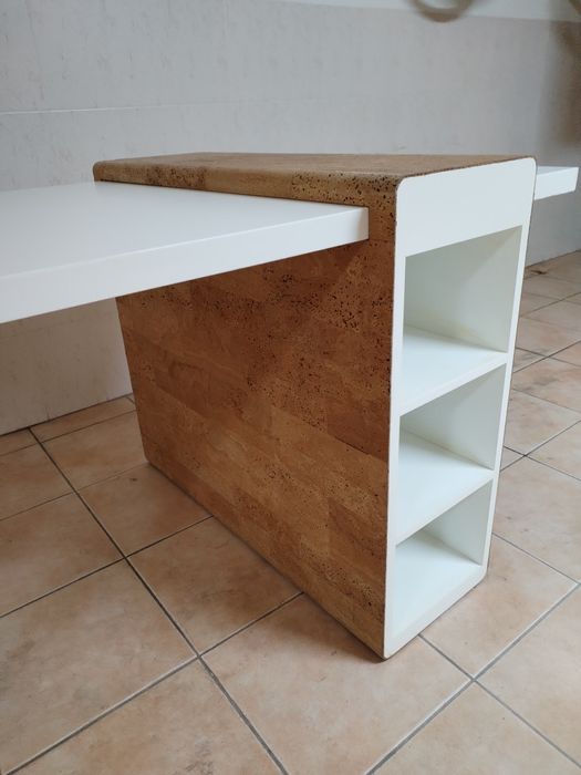 Secretária Cork original