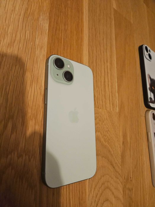 iphone 15 256gb w pięknym stanie w kolorze zielonym + 8etui
