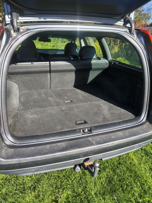 Volvo V70  2,4D  2004