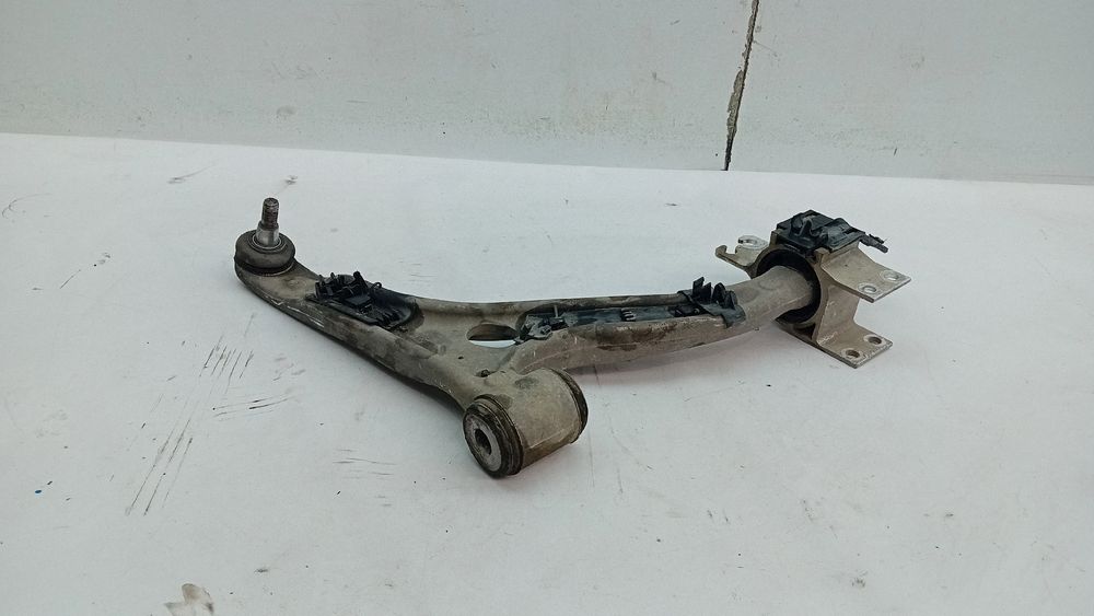 Braço de suspensão frente direito MERCEDES-BENZ Classe A (W176)