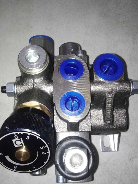 Rozdzielacz DNC35/1-GY(120)TERV-A1-A1-TUS