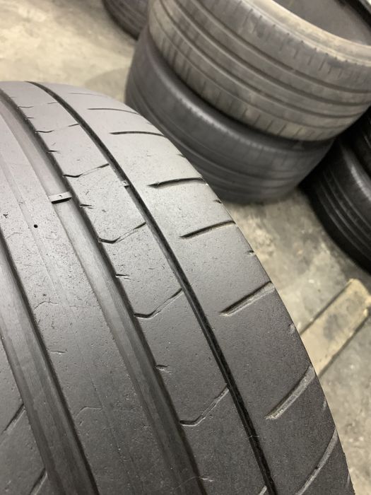 Шина одна Pirelli PZero PZ4 235/35 R20 Tesla Model 3
