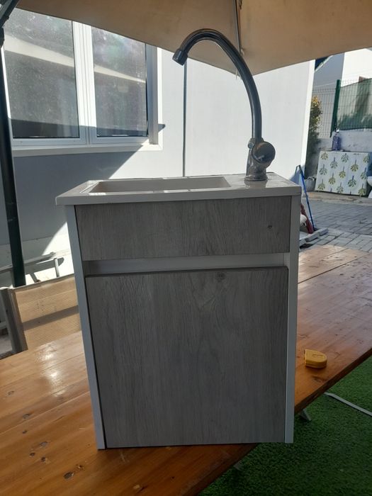 Vendo Lavatório de casa de banho 40x22cm