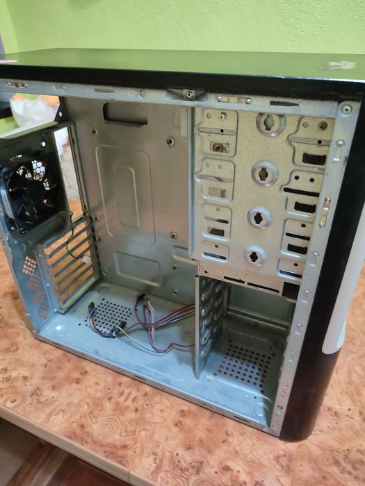 Корпус для комп'ютера