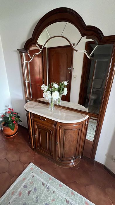 Movel de entrada com mármore e espelho