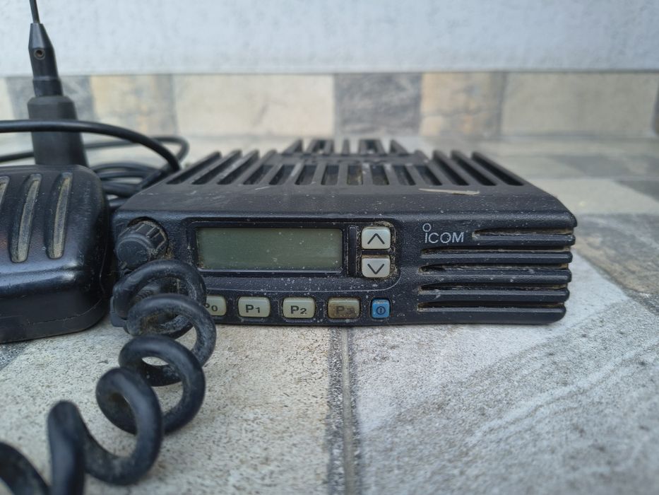 Радіостанція стаціонарна/автомобільна Icom IC-F111