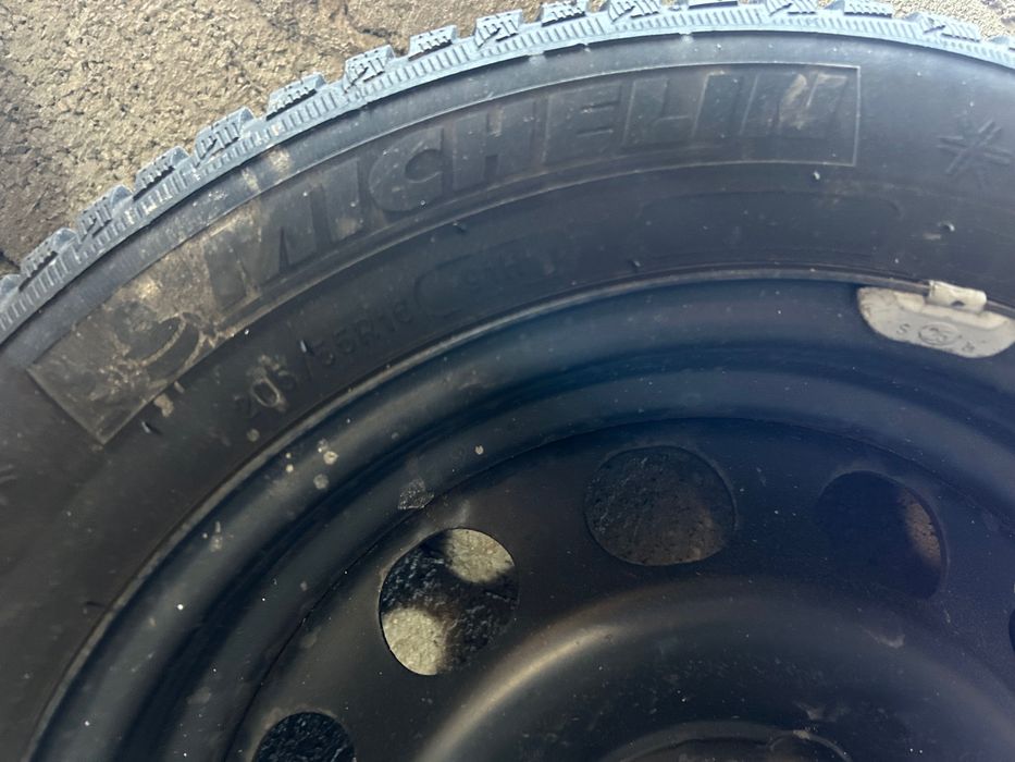 Jantes ferro Bmw 5x100 R16 com pneus 205/55