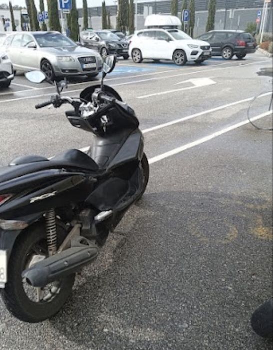 Vendo PCX 125 muito nova!