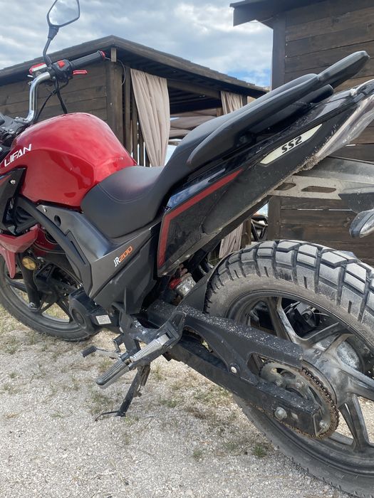 Lifan JR200.