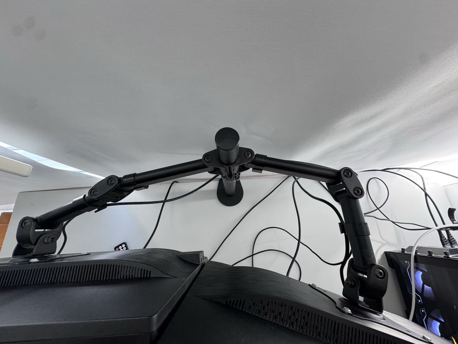 2 monitores com AOC449959955027077123