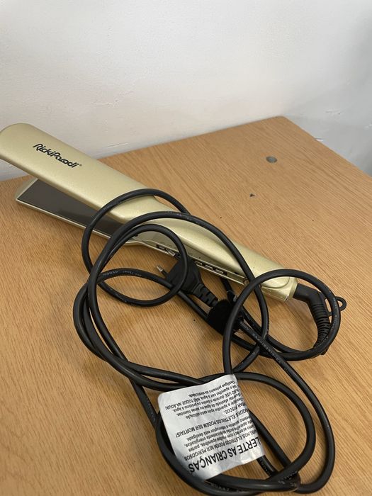 prancha alisadora de cabelo