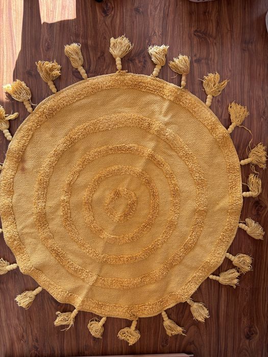 Dywanik zółty okragły