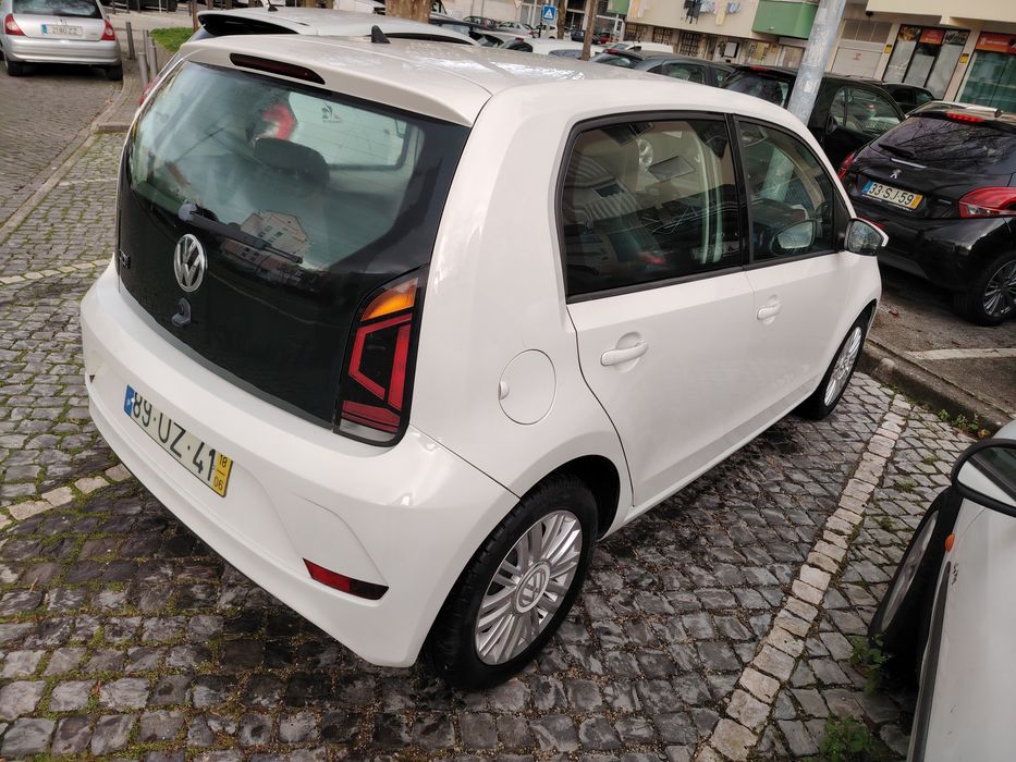 VW Up 2018 só 62.000 Km Bluetooth GARANTIA 18 MESES (Leia a descrição)