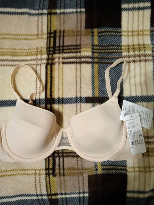 Бежевий бюст Мілавіца (бренд Авелін)