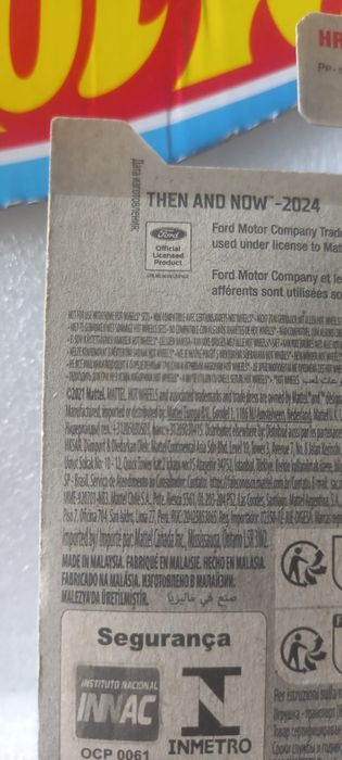 Ford Mustang Dark Horse Hot Wheels