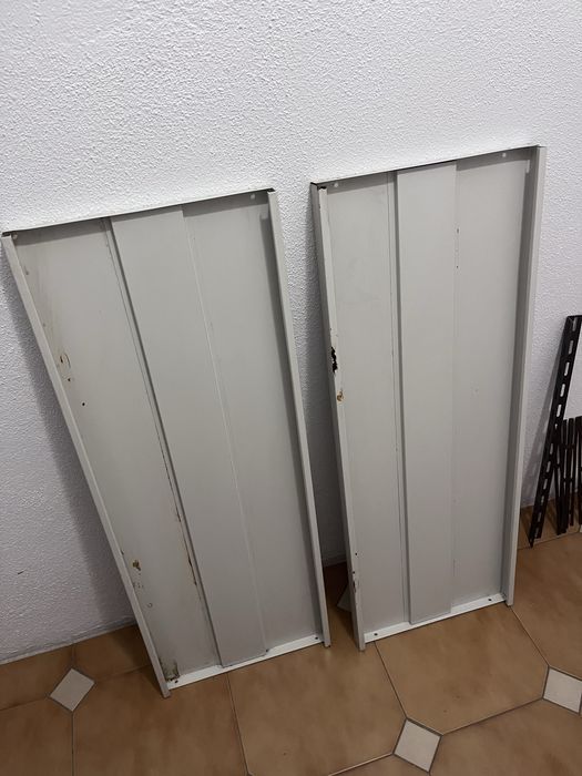Prateleiras  metálicas para estante modular