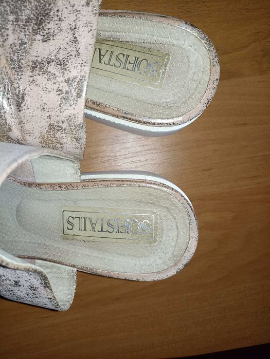 Женские шлепки кожа