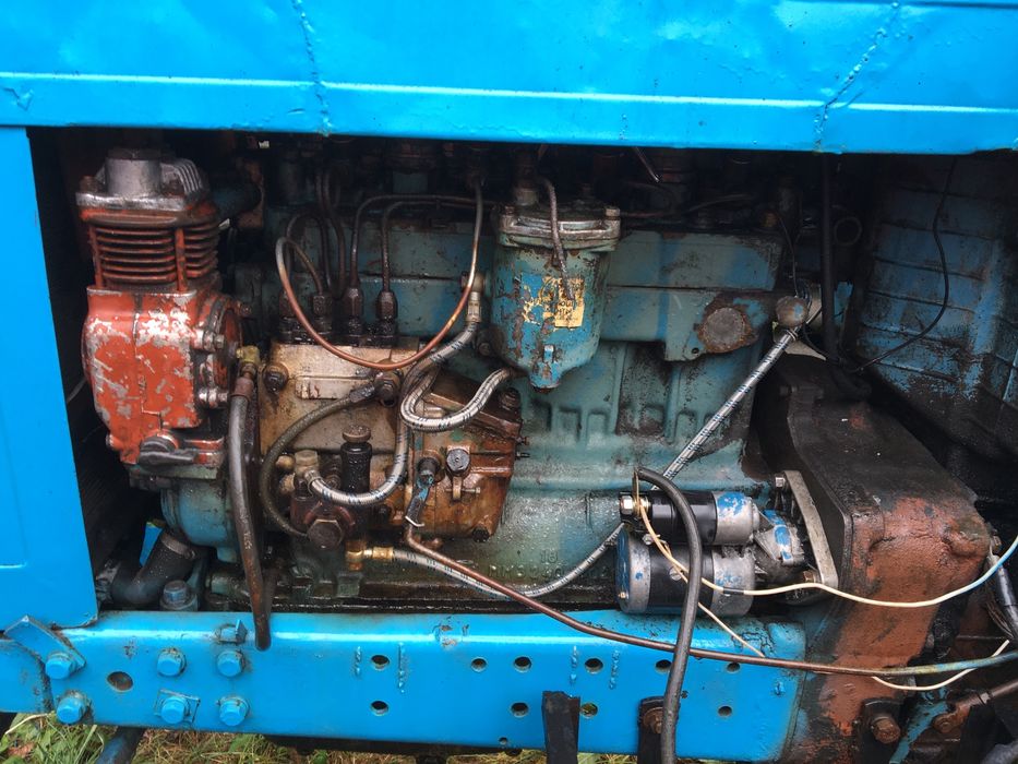 Трактор МТЗ 80 на стартері