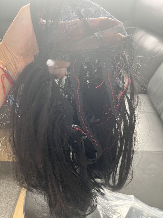 Włosy syntetyczne czarne