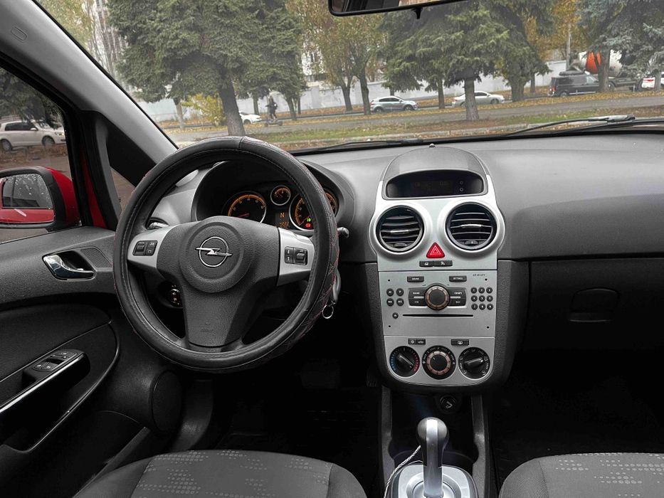 Продам Opel corsa 2012 автомат