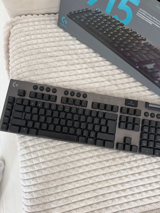 Logitech G915 RGB Wireless — преміальна механічна клавіатура