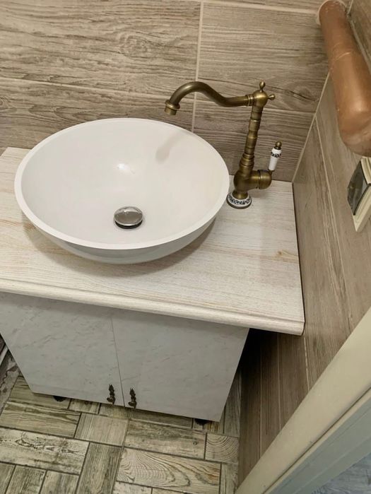 Продам 3 кімнатної квартири Відродження.