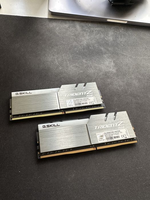 Gskill trident z rgb 2x8GB