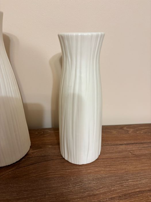 Zestaw trzech wazoników