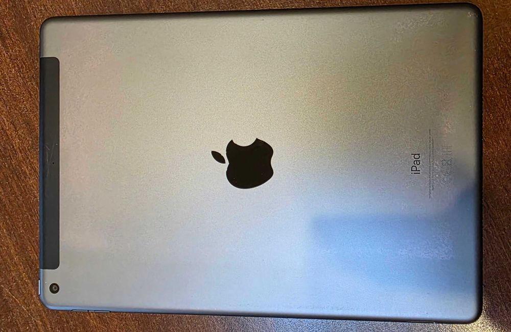 Tablet Apple Ipad 7 generacji A2198 10,2", LTE Cellular