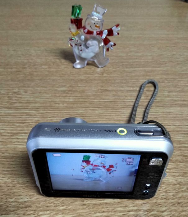 Sony Cyber-Shot N50 DSC 8.1 MP Camara digital