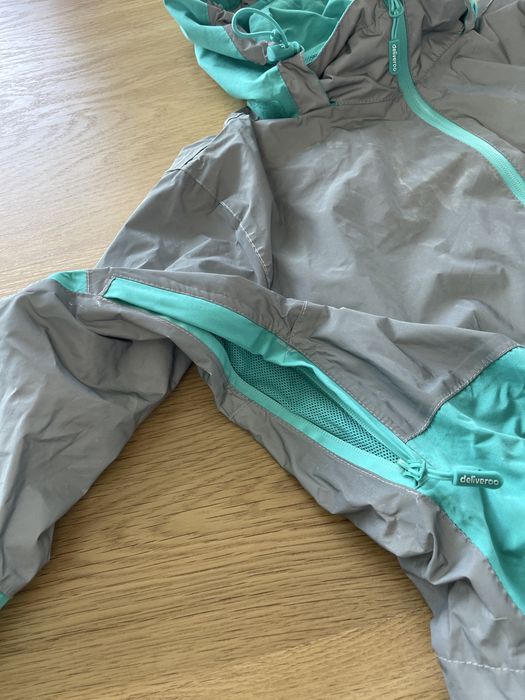 Casaco impermeável da Deliveroo