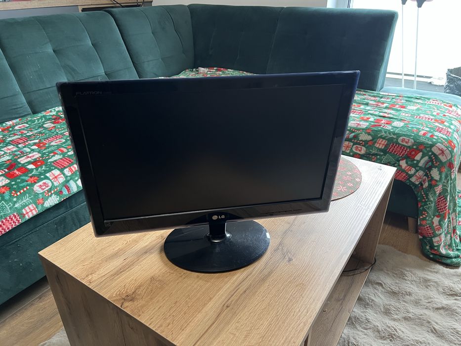 Zestaw komputer PC i5-2300, GT1030, SSD 1TB, monitor, klawiatura, mysz