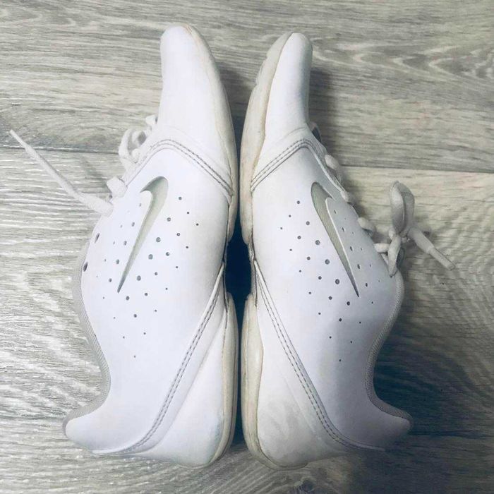 Кроссовки Nike экокожа  Р34 ст.21,5-21см оригинал детские