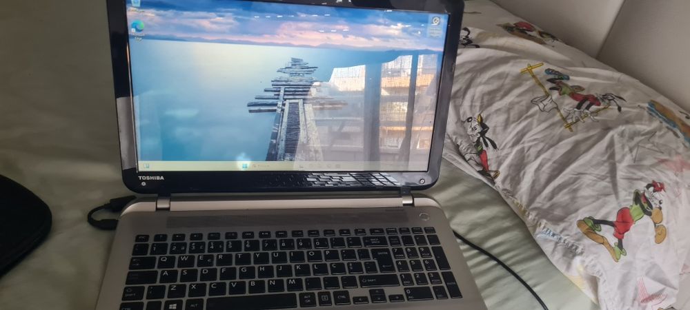 Pc Toshiba bom estado