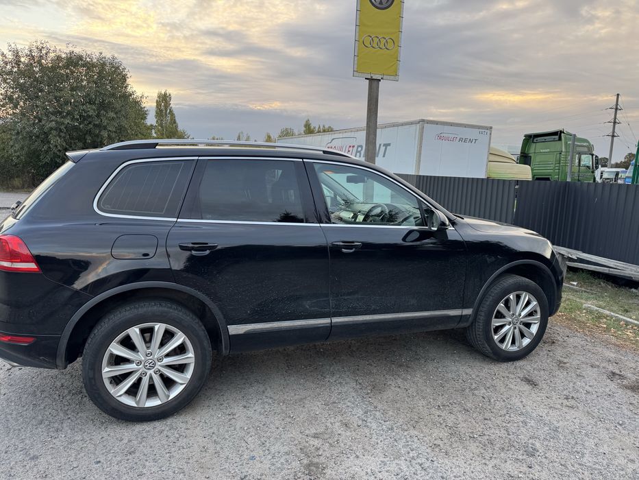 Двері Передні задні праві ліві Volkswagen Touareg NF.FL Таурег 2