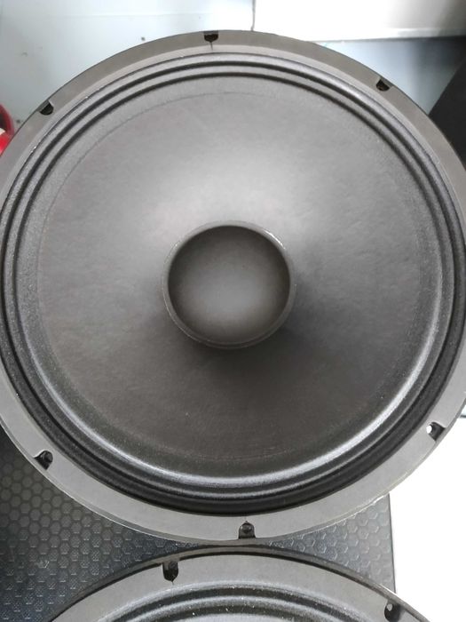 Monitores de Palco 1000w cada(Beyma)