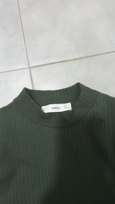 Vestido curto de manga longa