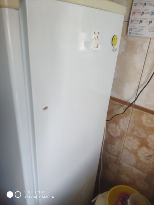 Продам морозильну камеру на 6 полиць.
