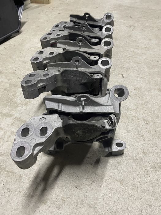 Подушка моторна права правая Mazda 3,6,cx5 2.0 бензин 2013-2021