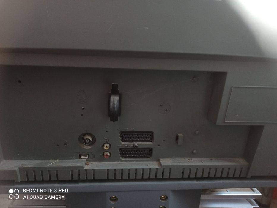 Телевізор Philips 29PT5506 з тумбою