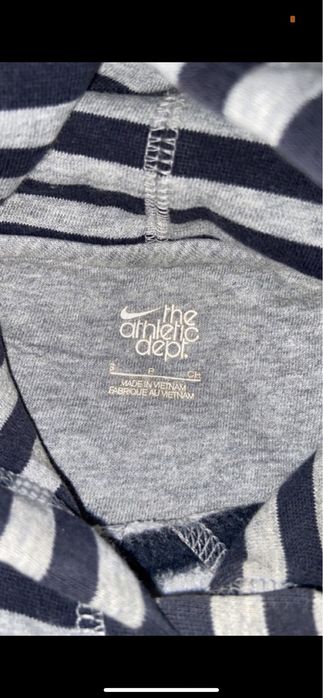 szaro-czarna bluza nike