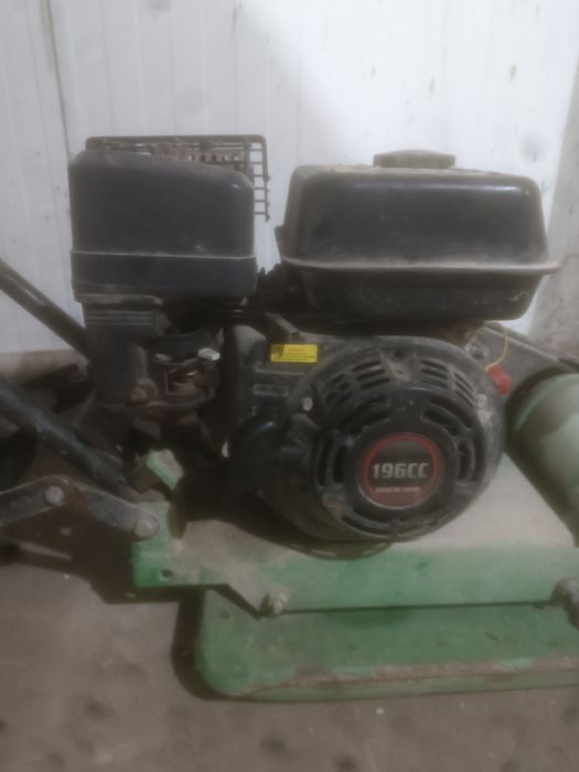 Виброплита Hagen бензиновая 90