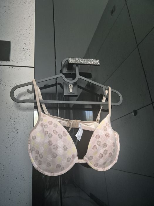 Biustonosze z Kanady od 20plndo 30pln