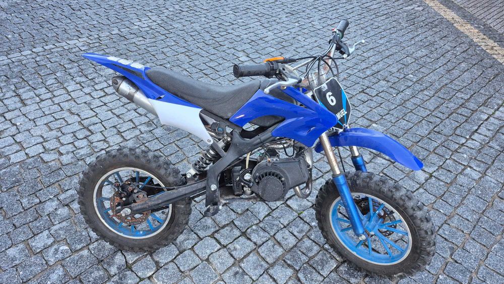 MINI MOTO 50CC 2 TEMPOS A FUNCIONAR A 100%-PURA DIVERSÃO PARA CRIANÇAS