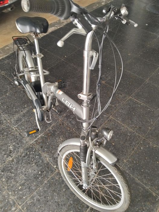 Bicicleta elétrica dobrável