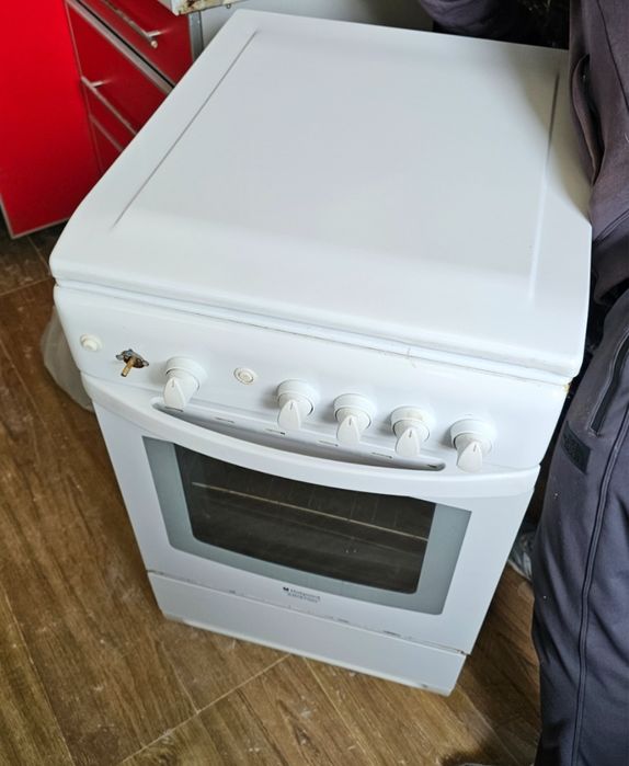 Газовая печь Ariston Hotpoint, отличное состояние