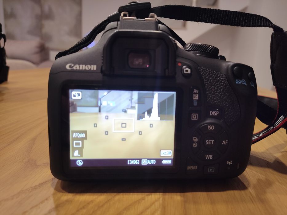 Canon DS126741  EOS 2000D