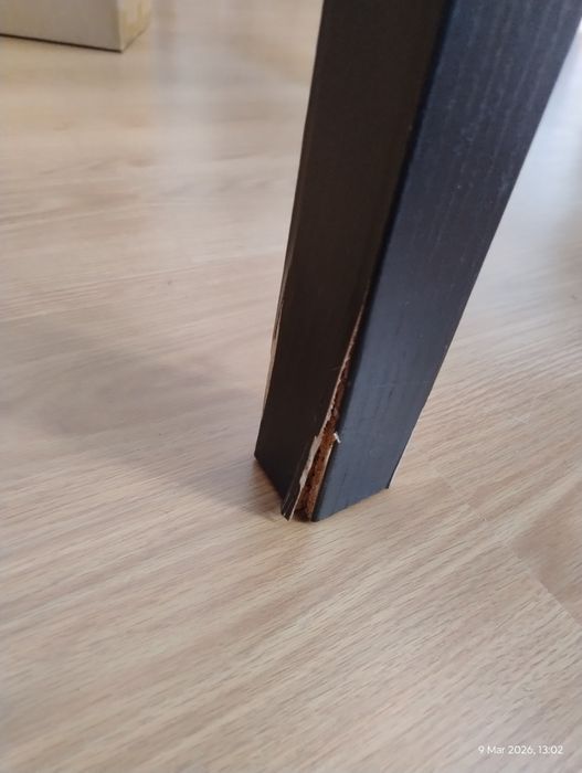 Mesa de jantar extensível em madeira, cor preto wengue